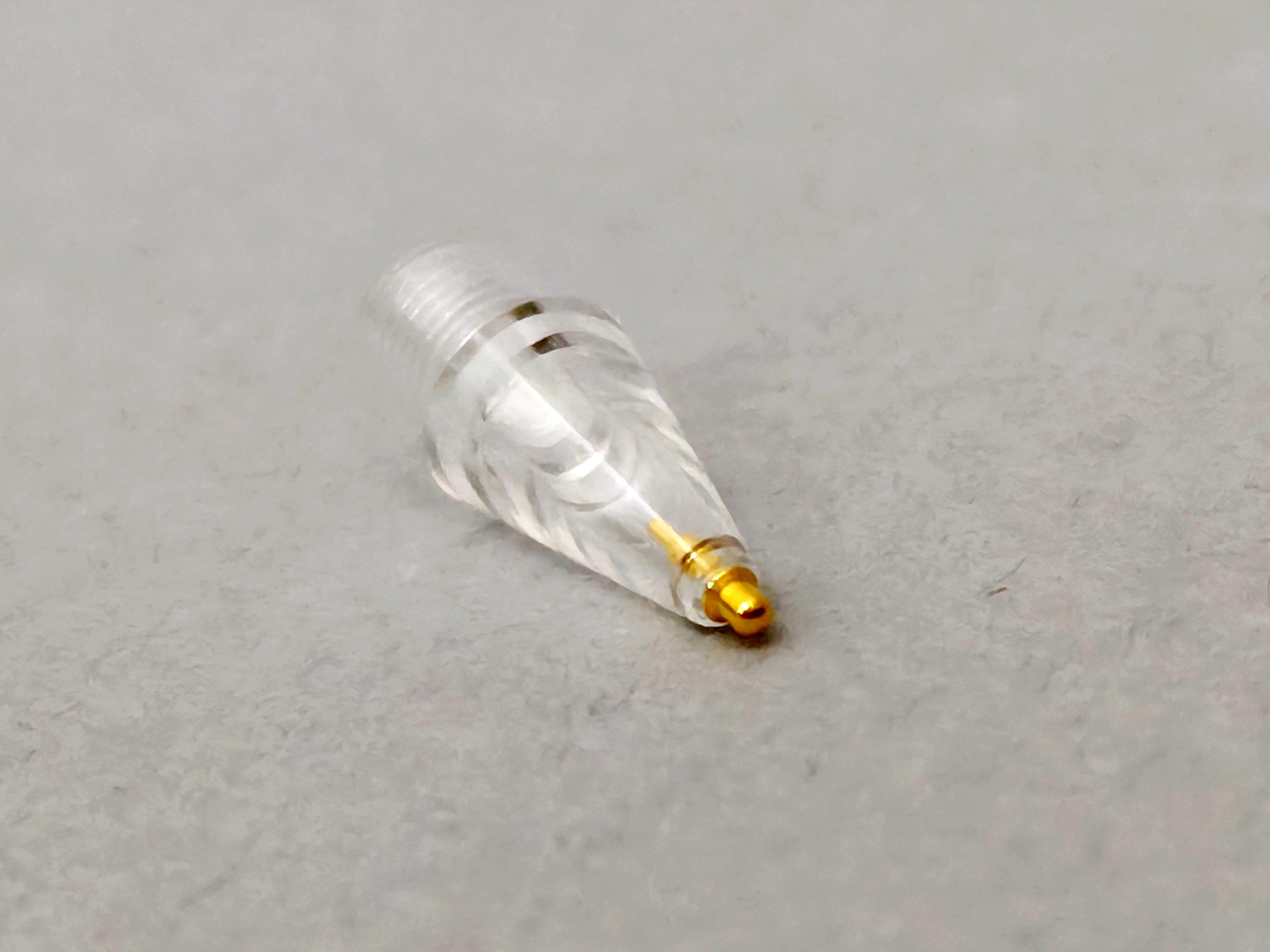 非常になめらかなペン先。引っかかりが欲しい人にはもの足りないかも？