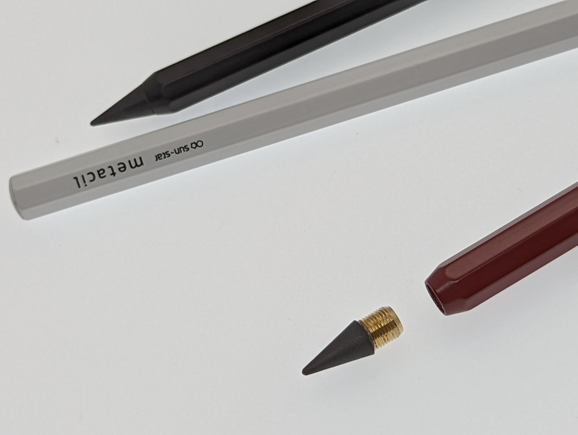 高価なメタシルは交換芯対応。交換芯より安価なメタシル ライト ノック