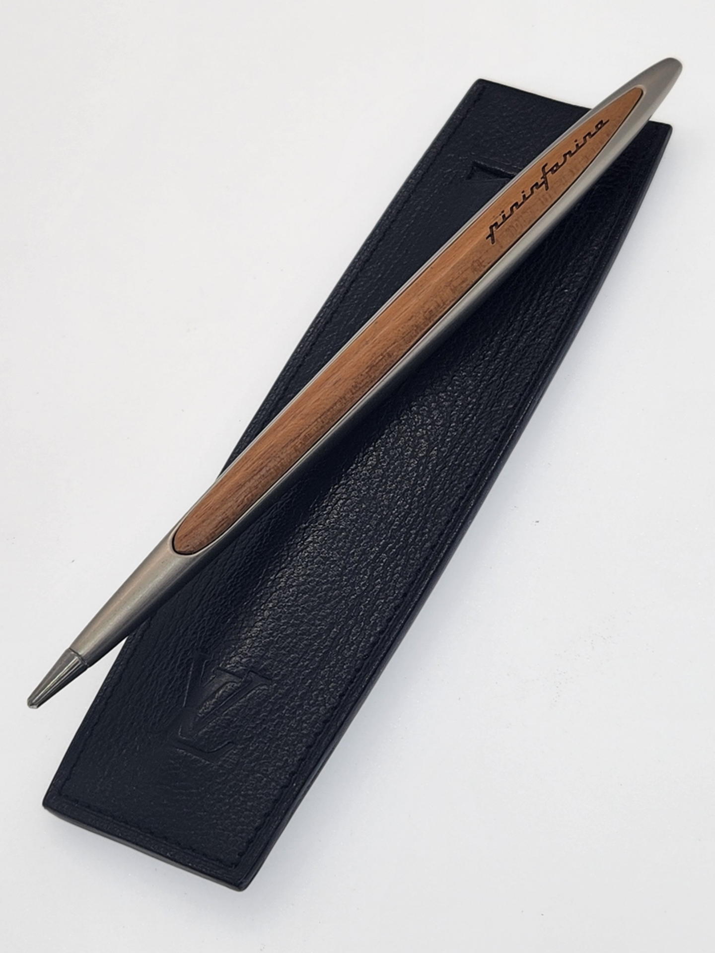 ブランドのペンケースに入れても臆さないピニンファリーナ キャンビーノ以上のメタシルのハイエンド・ニューモデルの世界進出に期待したい