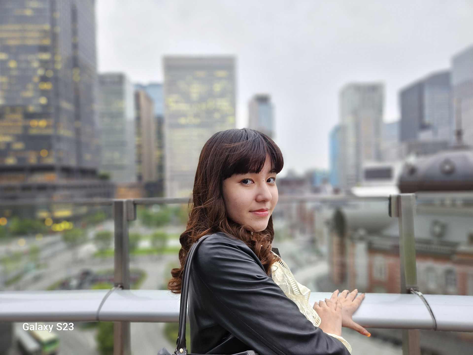 ポートレートで撮影。背景をぼかしつつ、人物にしっかりとフォーカスが当てられている