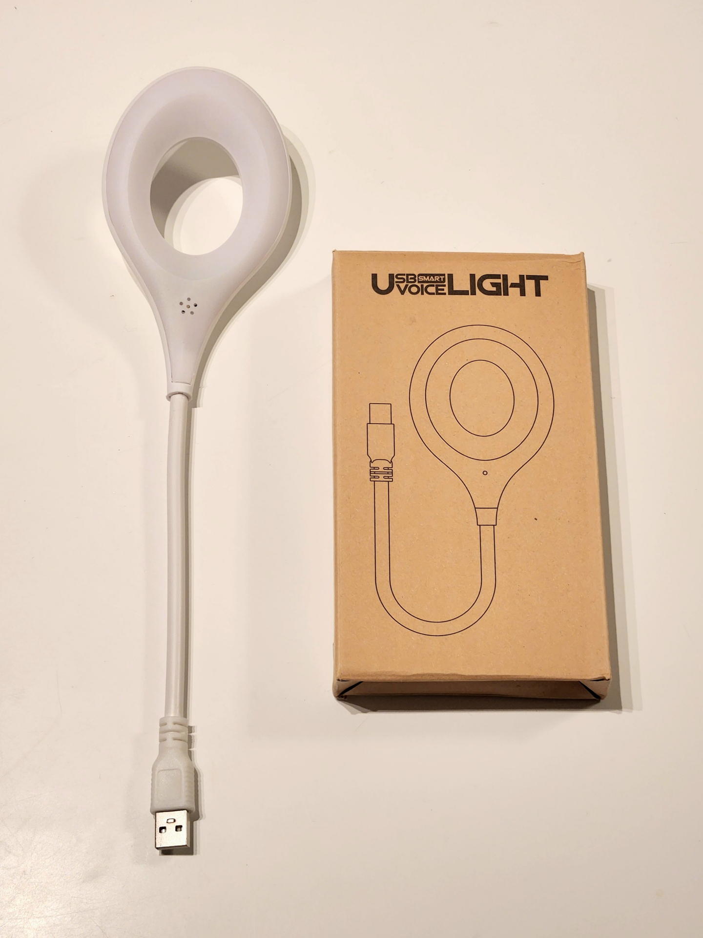 Amazonで買ったUSB SMART VOICE LIGHTは英語しか聞いてくれない
