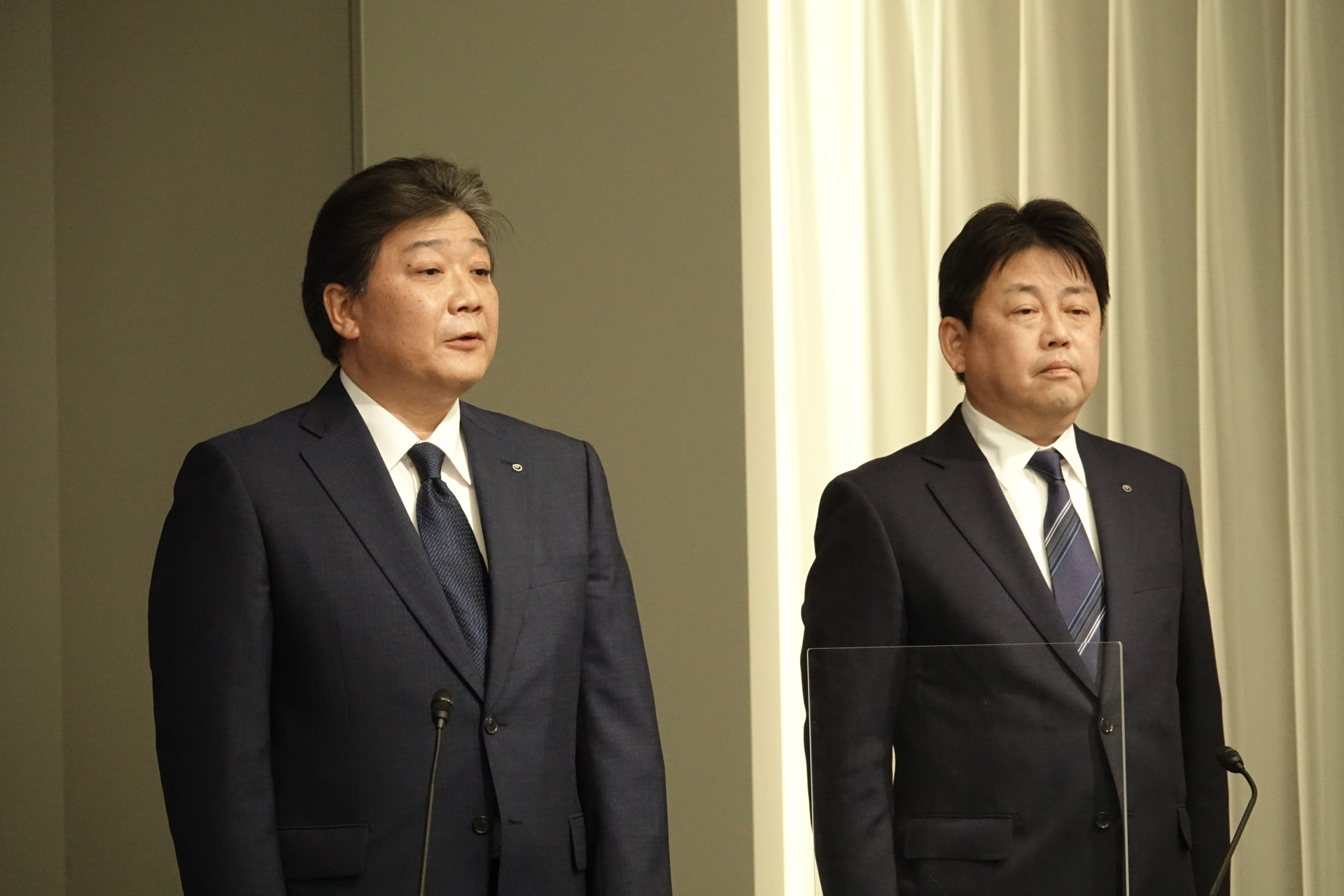 左：島氏、右：桂氏