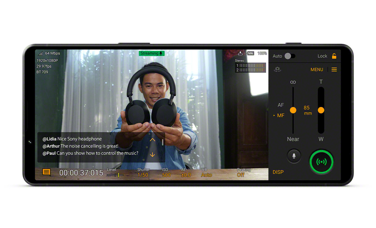 配信画面でYouTubeのコメントを見られる機能も搭載