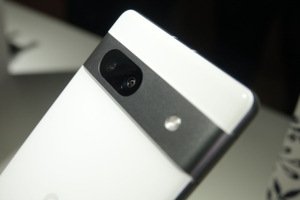 Google Pixel 7a」発表、「Tensor G2」や8倍の超解像ズーム - ケータイ