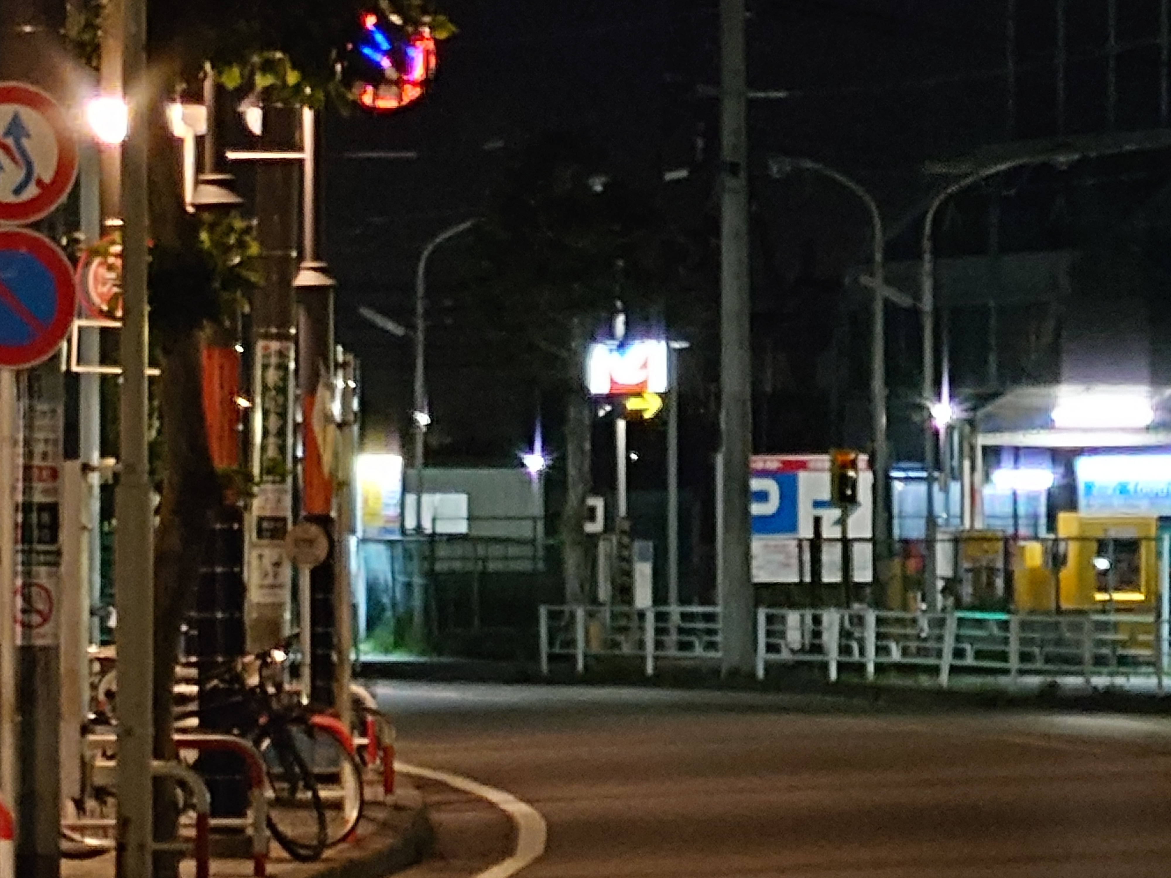 300mm（望遠、デジタルズーム）