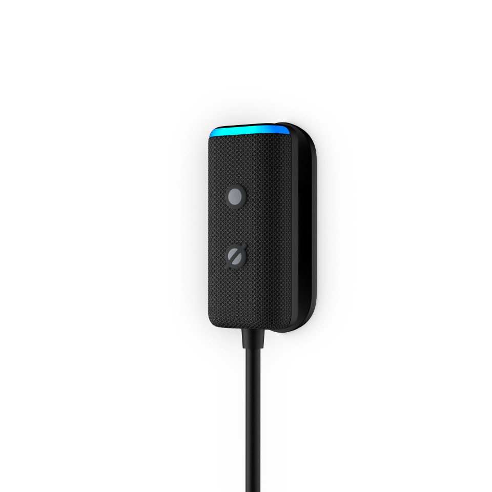 アマゾンから「Echo Auto(第2世代)」、5つのマイク搭載&急速充電 アマゾンから「Echo Auto(第2世代)」、5つのマイク搭載&急速充電