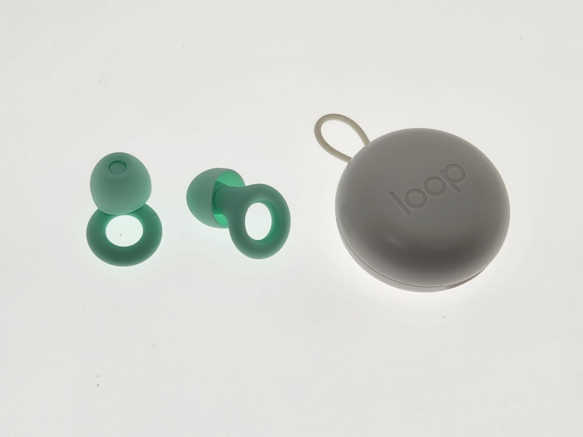 SサイズのイヤチップのLoop Quietを専用ケースに入れてもたったの6g～7g