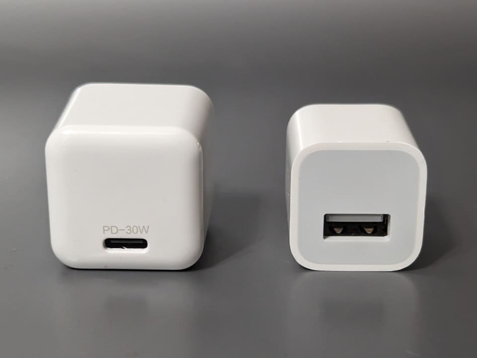 2個組 USBアダプター 白ホワイト 4ポート 急速充電器 iPhone等 2個組 USBアダプター 白ホワイト 4ポート 急速充電器 iPhone等