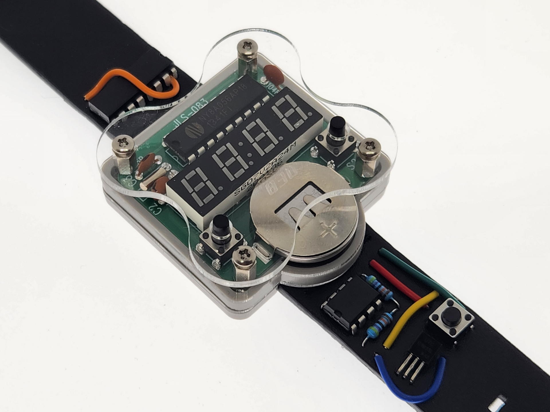 バッテリー交換の場合は最上面の四葉のクローバー型アクリル板を取り外す