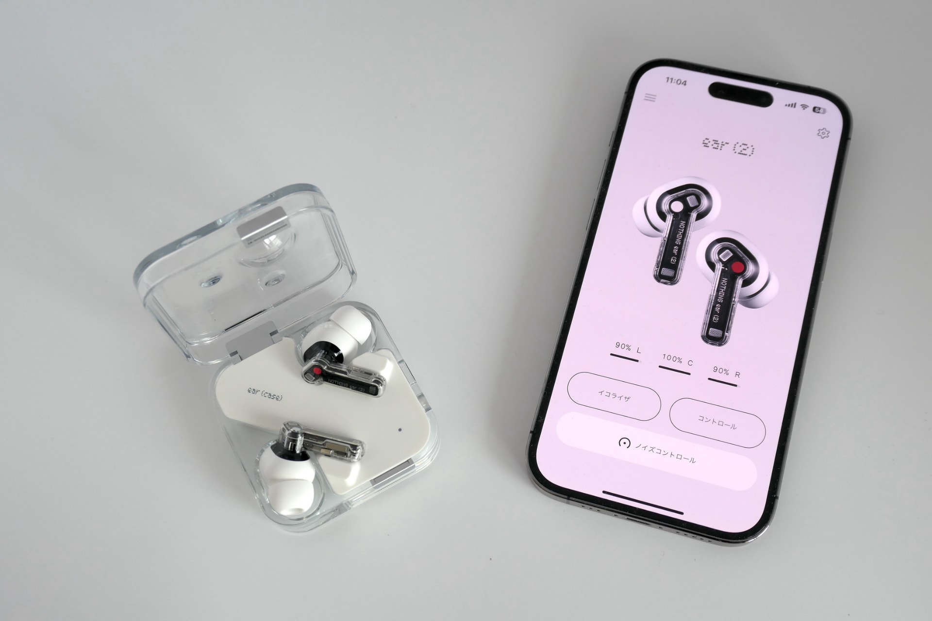 iPhone 14 Proとペアリングして使った。各種設定には「Nothing X」アプリを用いる