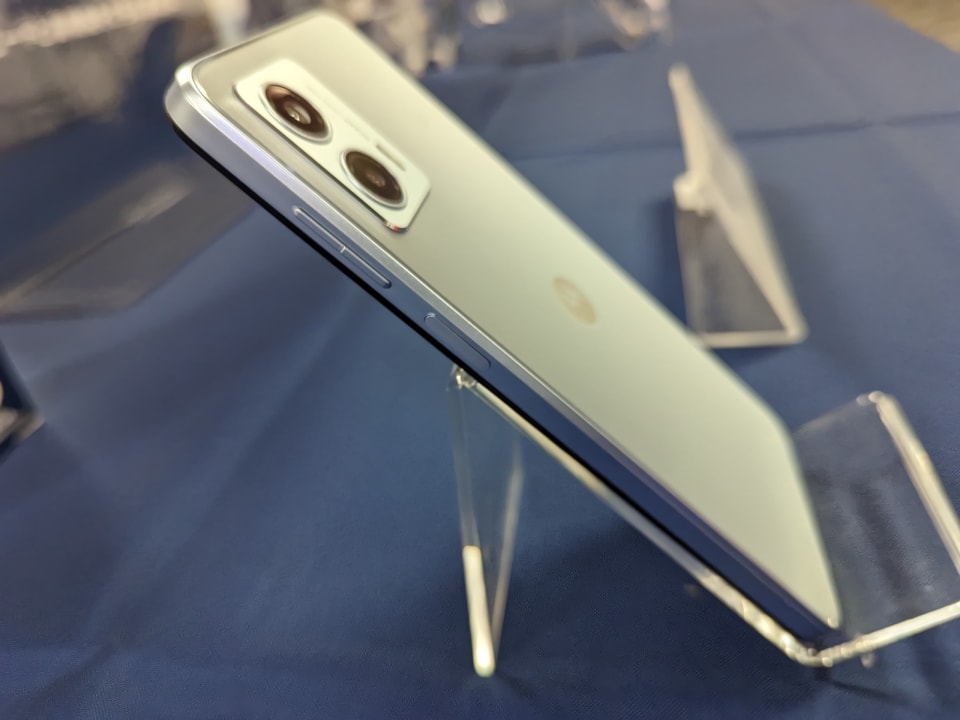 モトローラからおサイフケータイ対応の5Gスマホ「moto g53j 5G」、16日