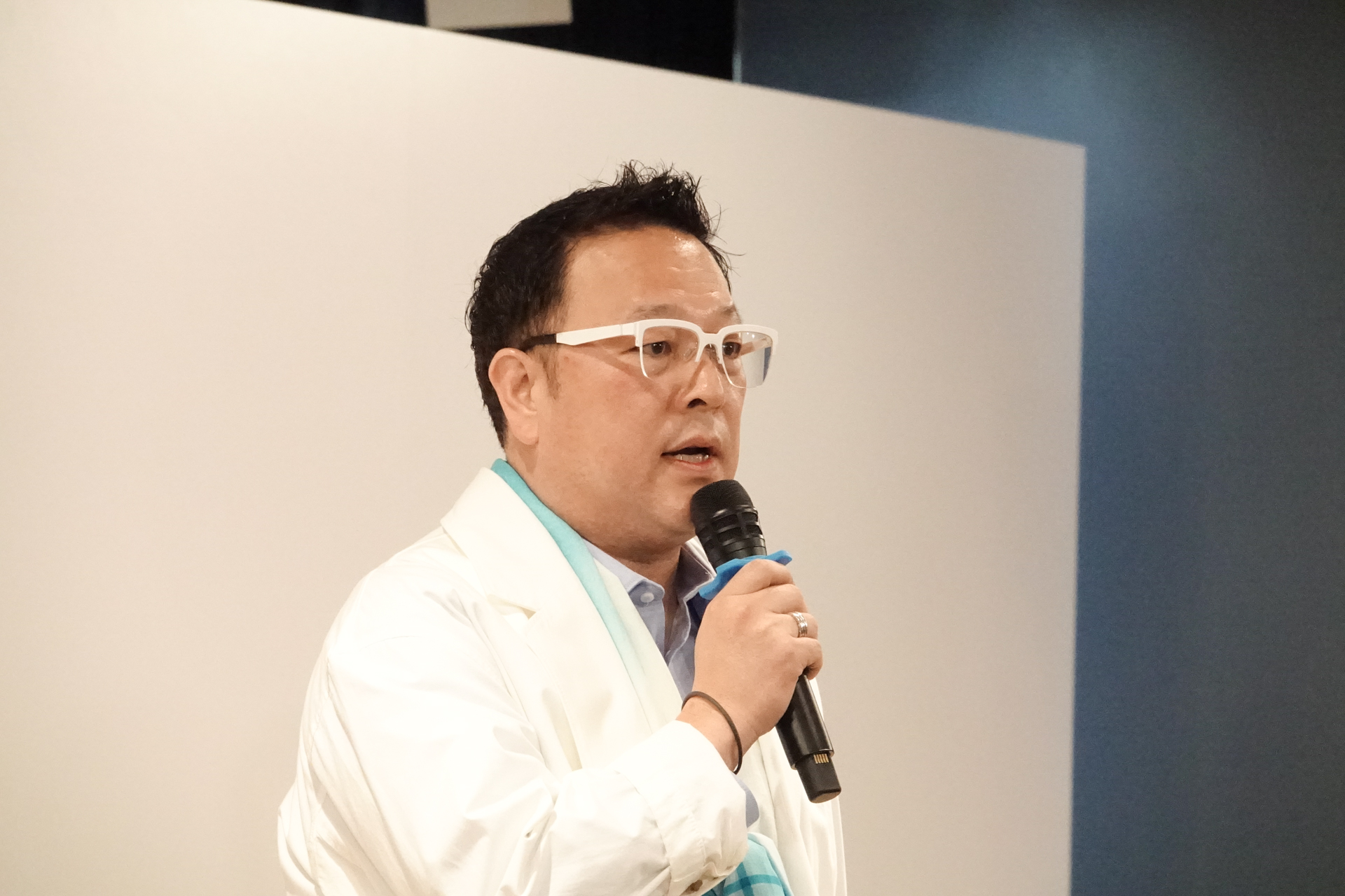 橘氏