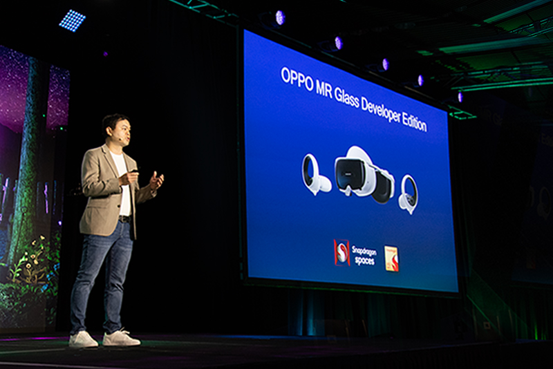 OPPOが「Augmented World Expo2023」で新MRグラスを披露（写真はOPPO XRテクニカルディレクターのジョ・ギ（Yi Xu）氏）