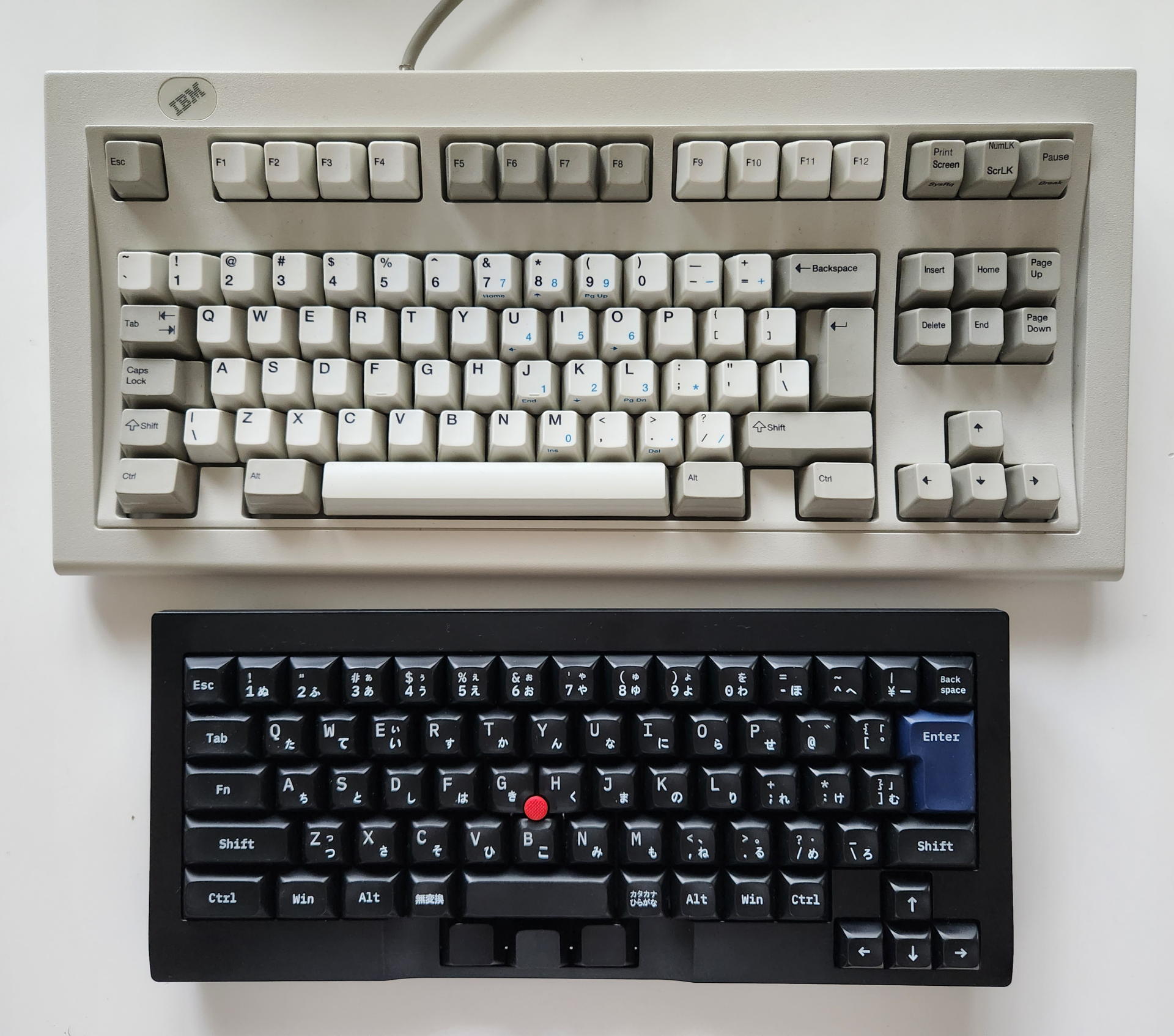 メカニカルキーボードはキーキャップを取り外して効率的にキーボードのお掃除ができる