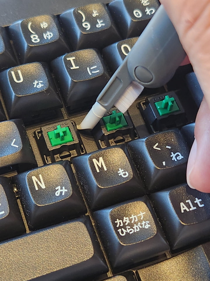 メカニカルキーボード愛好家に必須のクリーニングキット「ナナクリ