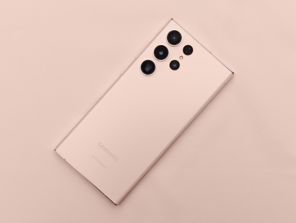 写真で見る「Galaxy Tab S6 Lite」「Galaxy S23 Ultra（1TB