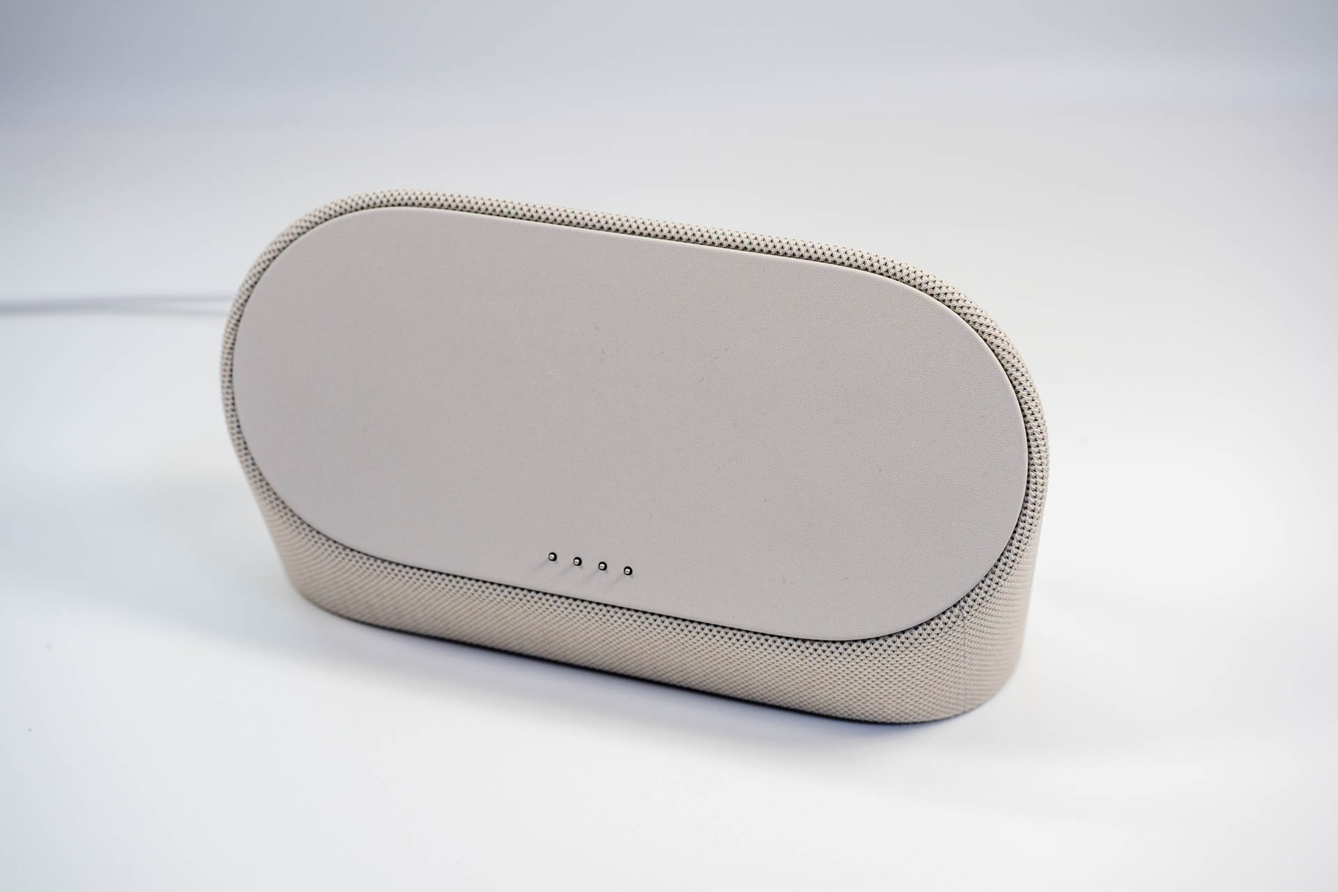 同梱の充電スピーカー ホルダー