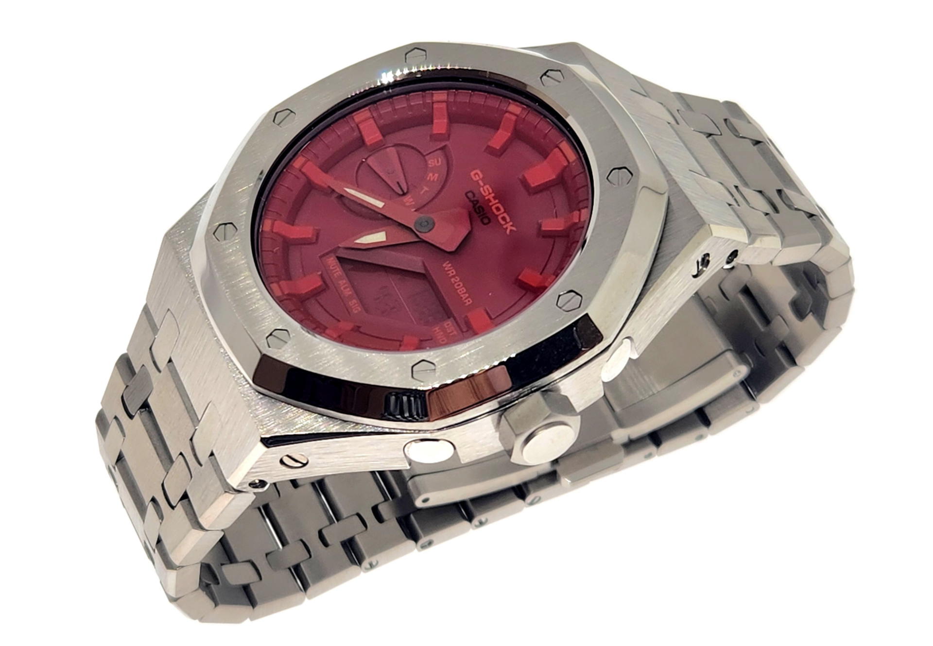 ネジ式なのでハンマーやピン外し棒を使わずに静かに作業が出来る