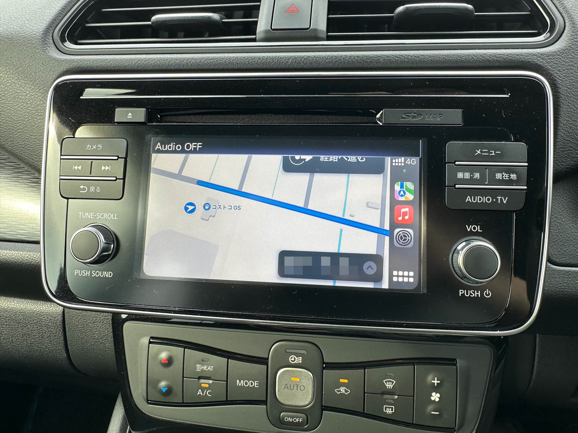 CarPlay上のアップル純正マップアプリ。出発前は方角表示が適当になりがち