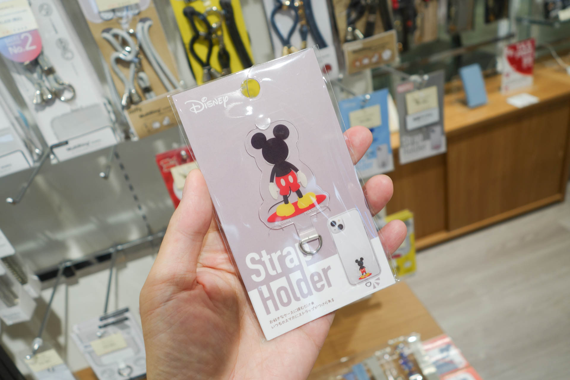 ディズニーデザインのストラップホルダー