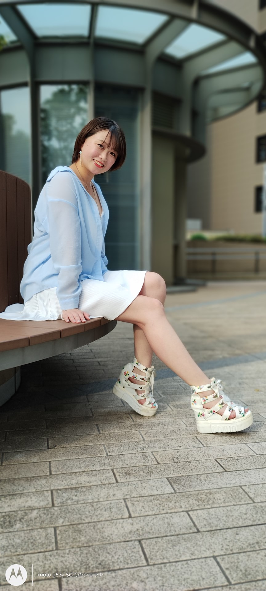 ポートレートで撮影。自然な色合いと背景のボケ具合いで撮れている。モデル：葵木ひな（Twitter：<a href="https://twitter.com/hina1006ta_aoki">@hina1006ta_aoki</a>、所属：<a href="http://bonbon-famin.com/">ボンボンファミン・プロダクション</a>）