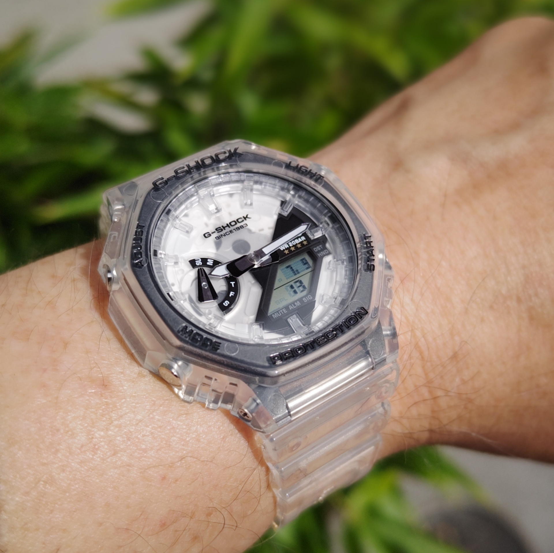 カシオ40周年記念モデルG-SHOCK 40th Clear Remixを手に入れた