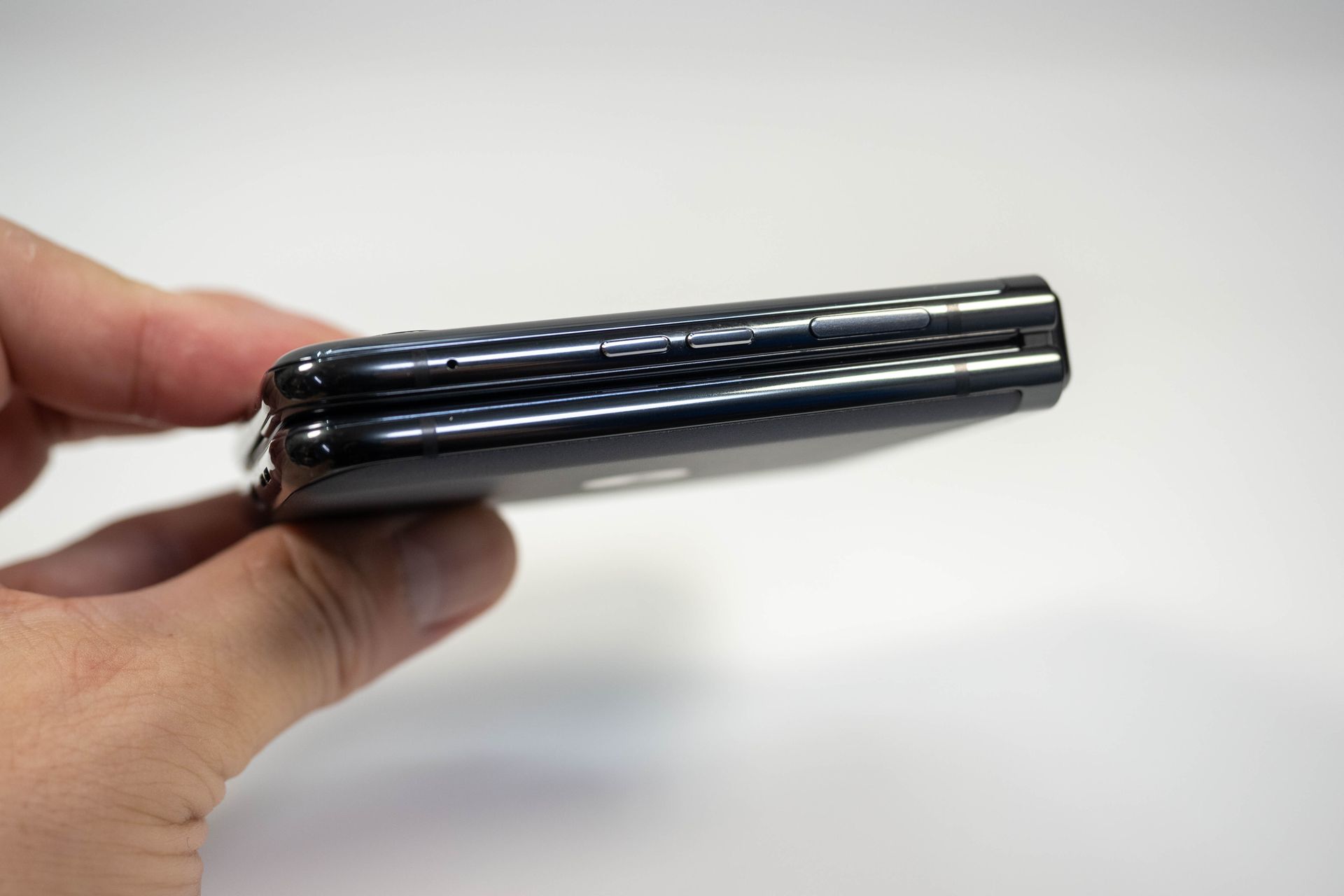 折りたたんだ状態ではほとんど隙間はない