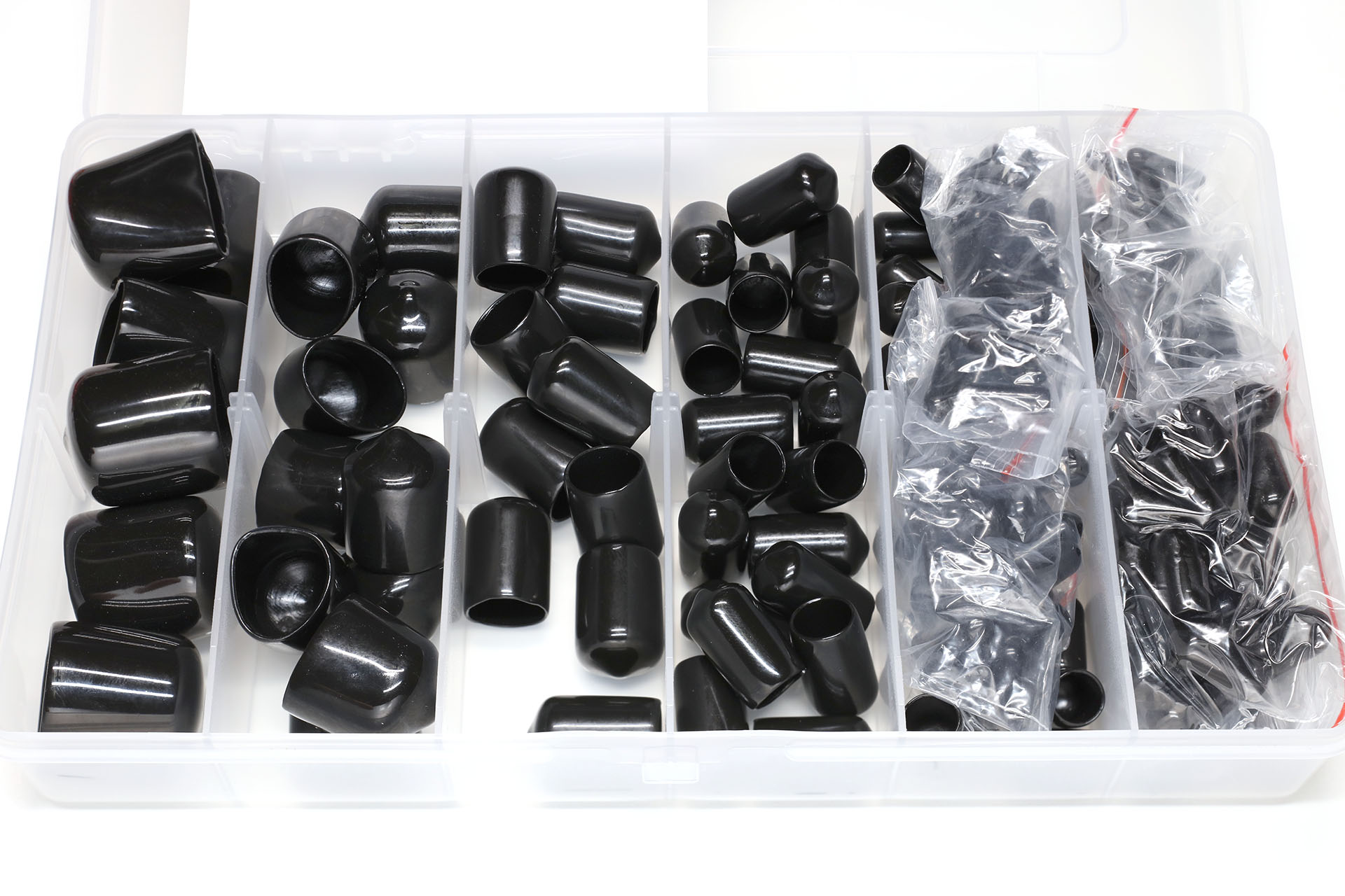 Amazonで買った<a href="https://amzn.asia/d/4U5TsQE" class="strong b">PVC製キャップのセット</a>。185個入りで899円だった。