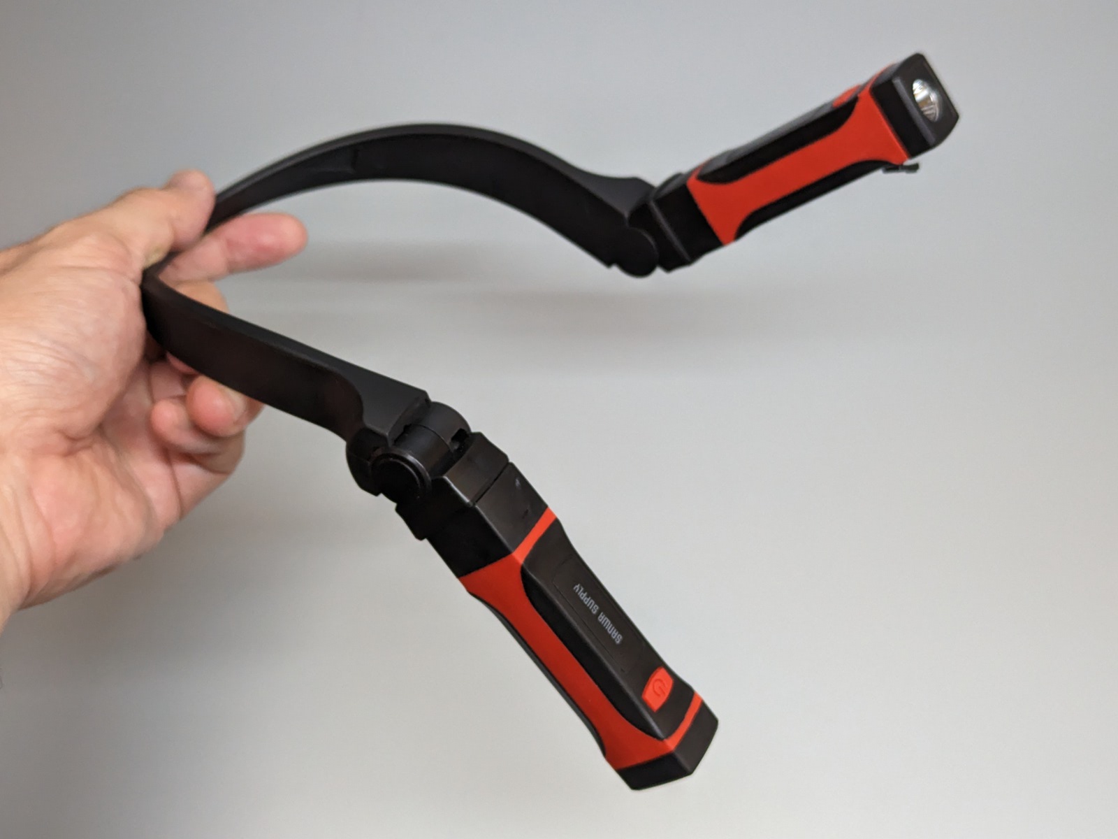 角度は左右が独立して変えられる