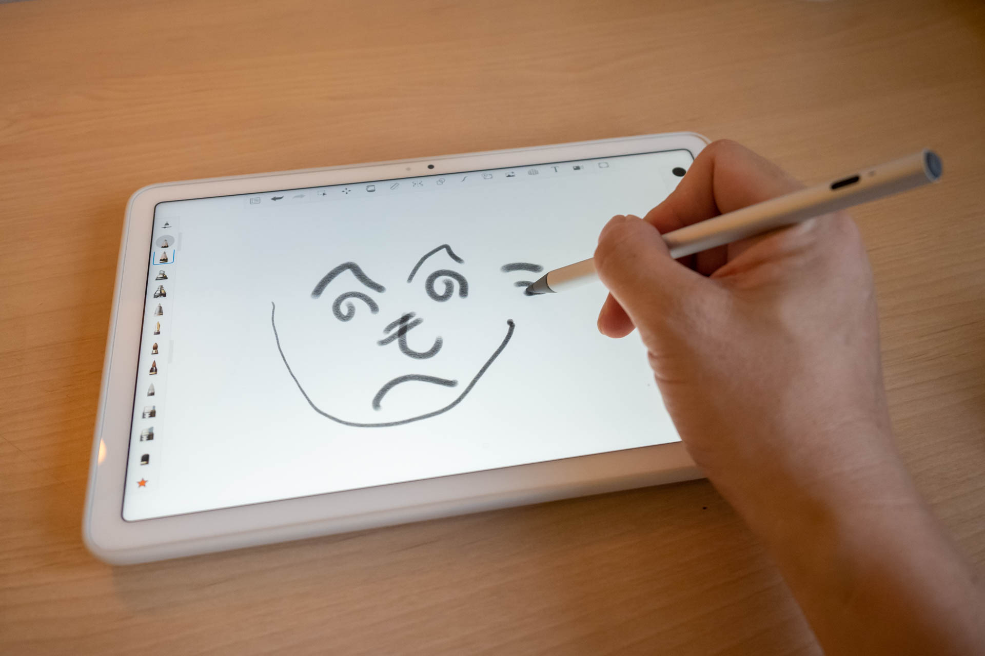 手のひらを置いてもディスプレイは反応しない