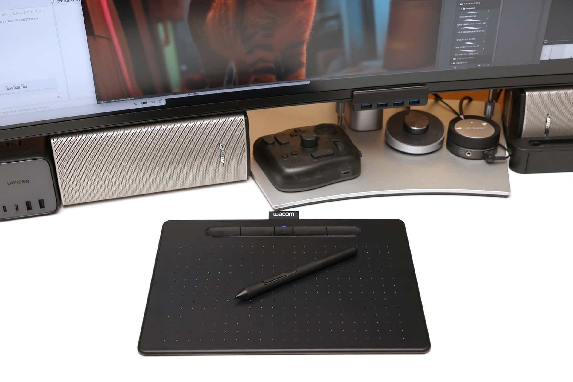 Intuos Medium ワイヤレスはPCとケーブル接続する必要がない。ので、自由な位置で手軽に手描き入力を行える。