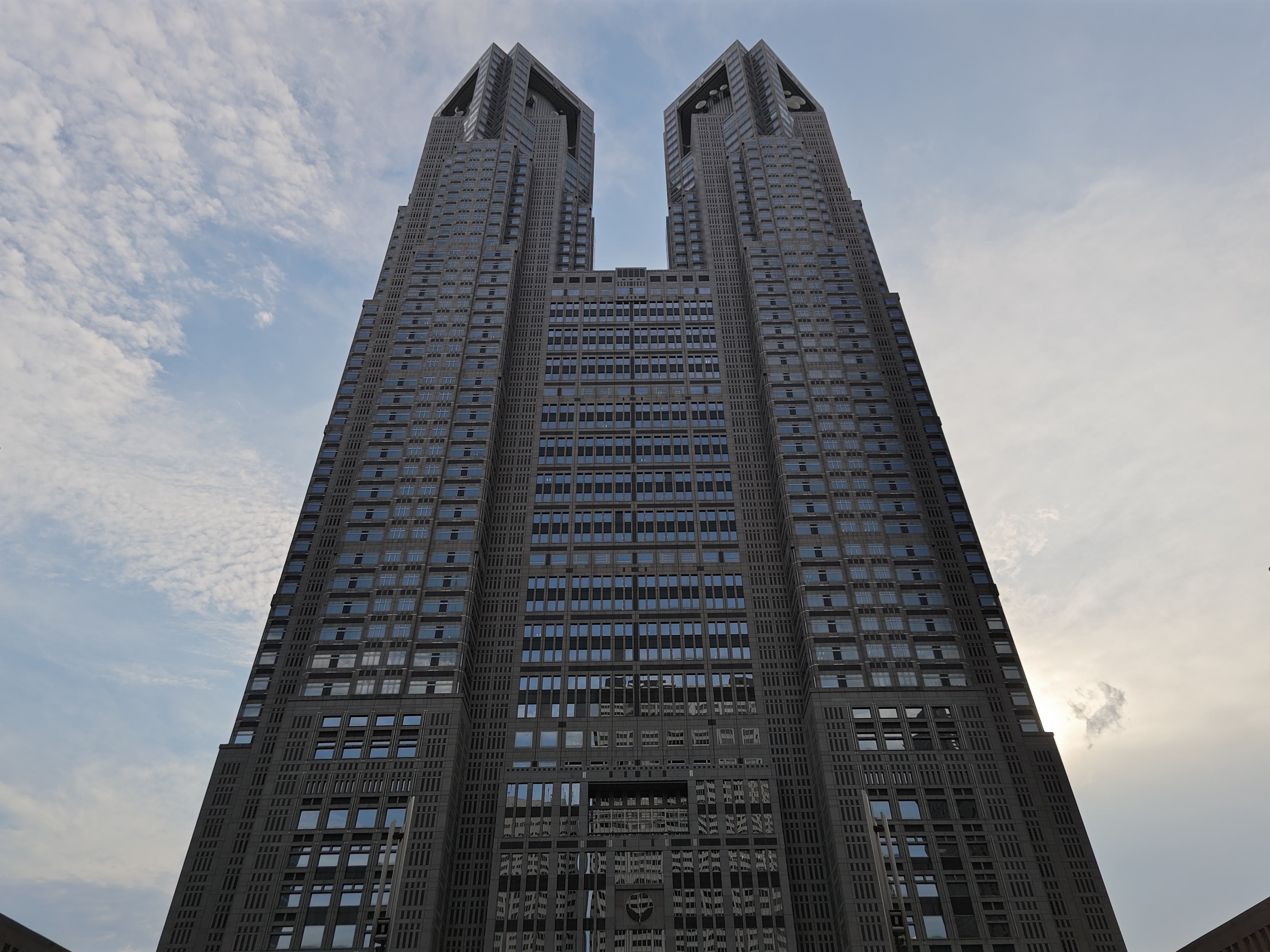 35mm版24mm相当の「1.0x」。のびやかな写り