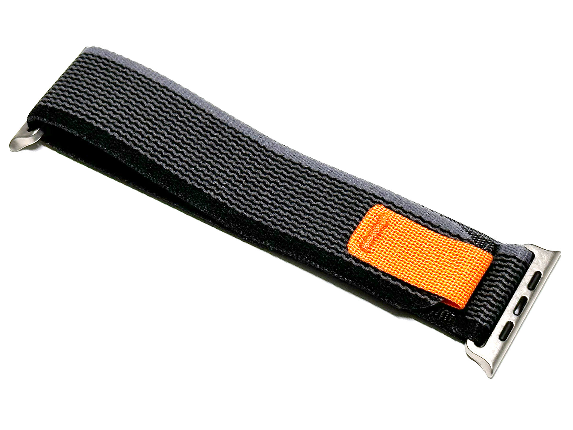 GAGULAブランド品の伸縮ファブリックバンドで、面ファスナーで長さ調節もできる。