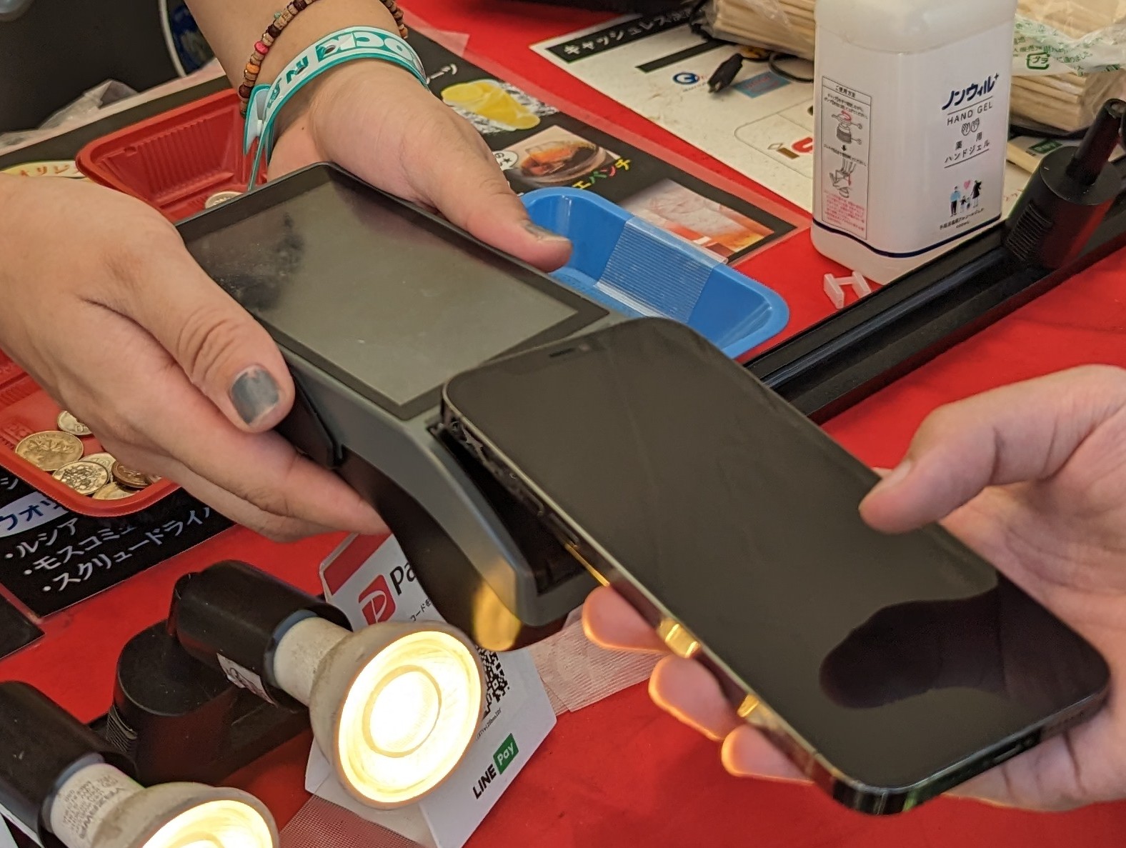 物販の決済端末にもStarlinkを活用