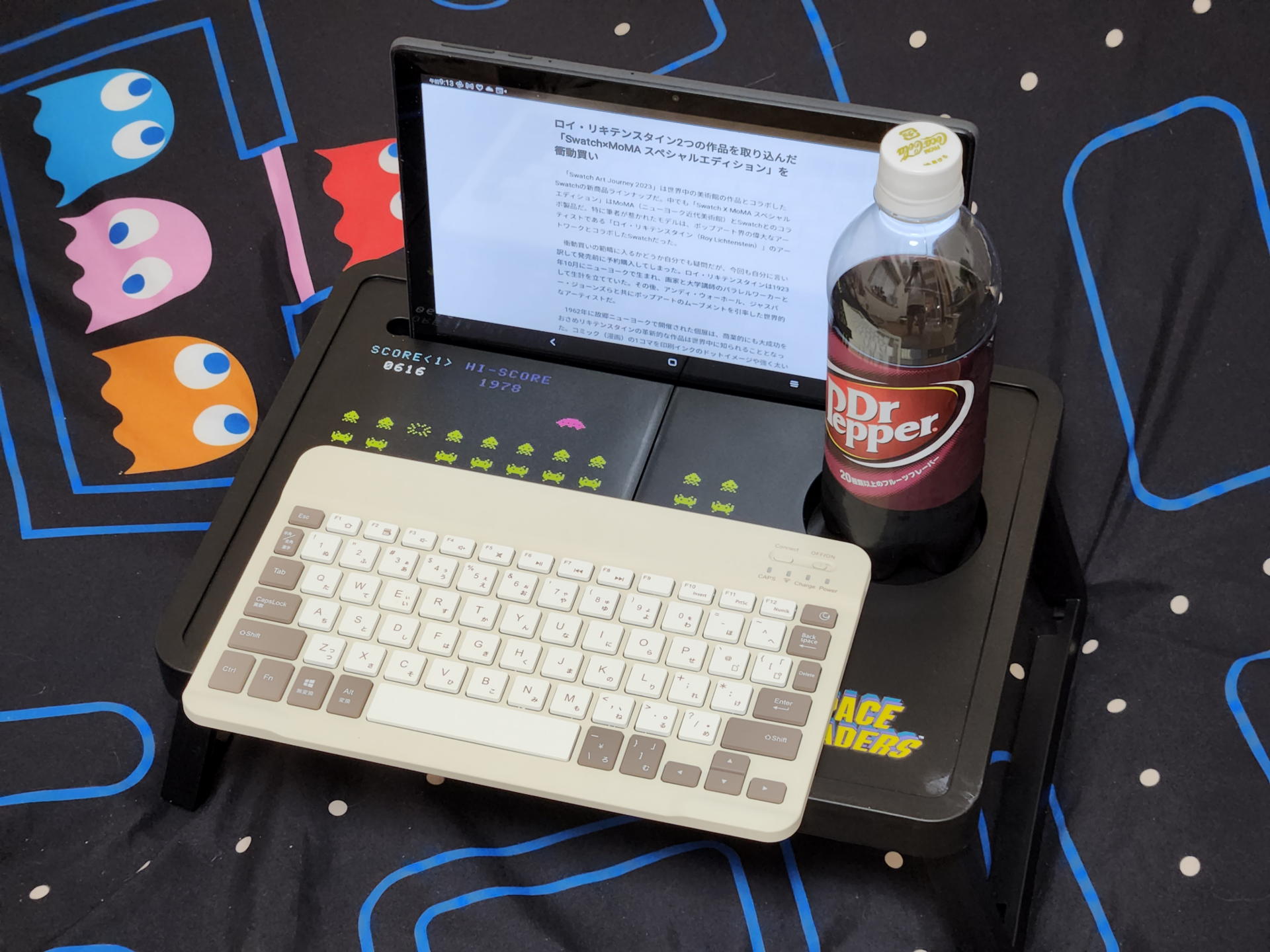 タブレットとミニキーボード、電子ブック系ならドリンクスペースは侵略しない