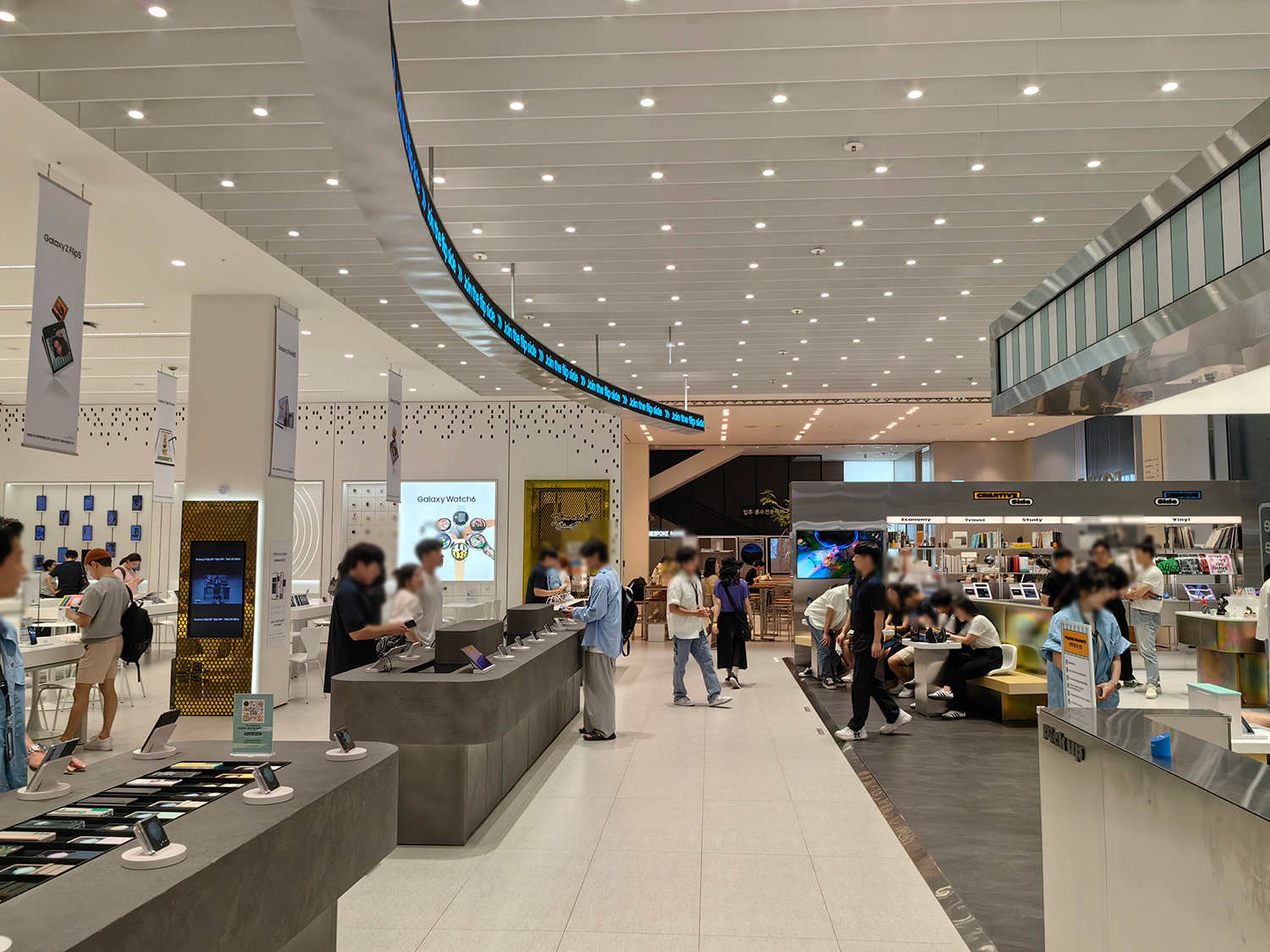 サムスンストアを訪問