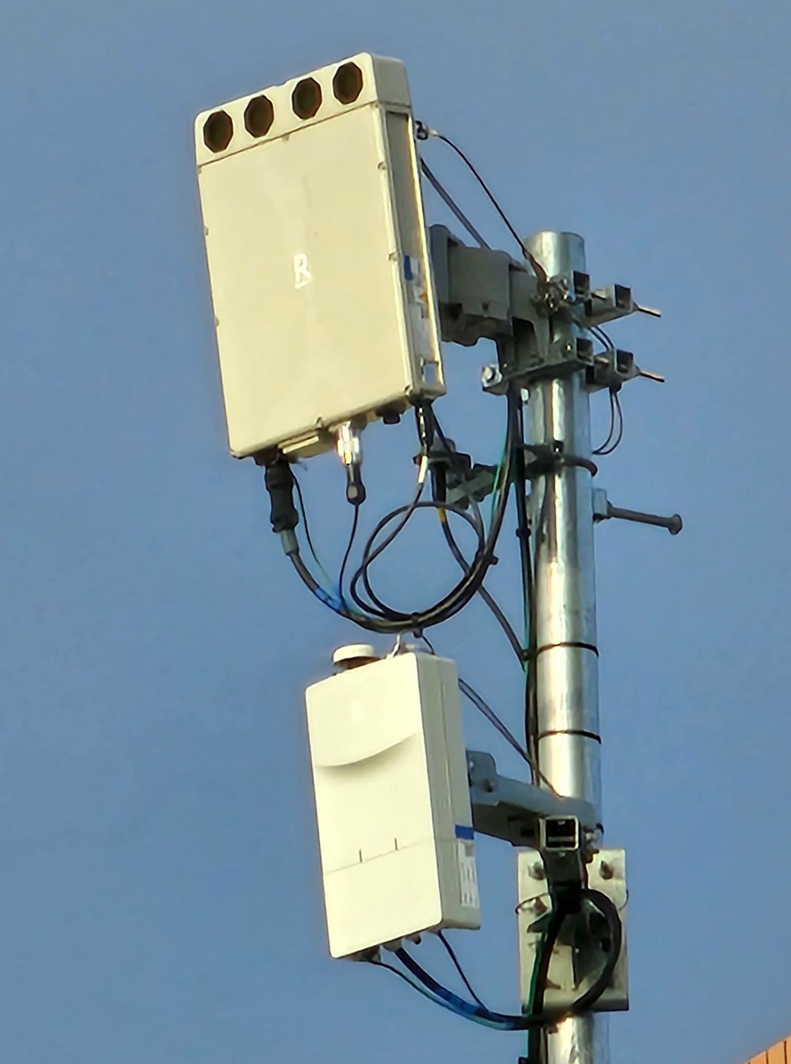 楽天モバイルの5Gアンテナ（屋外）