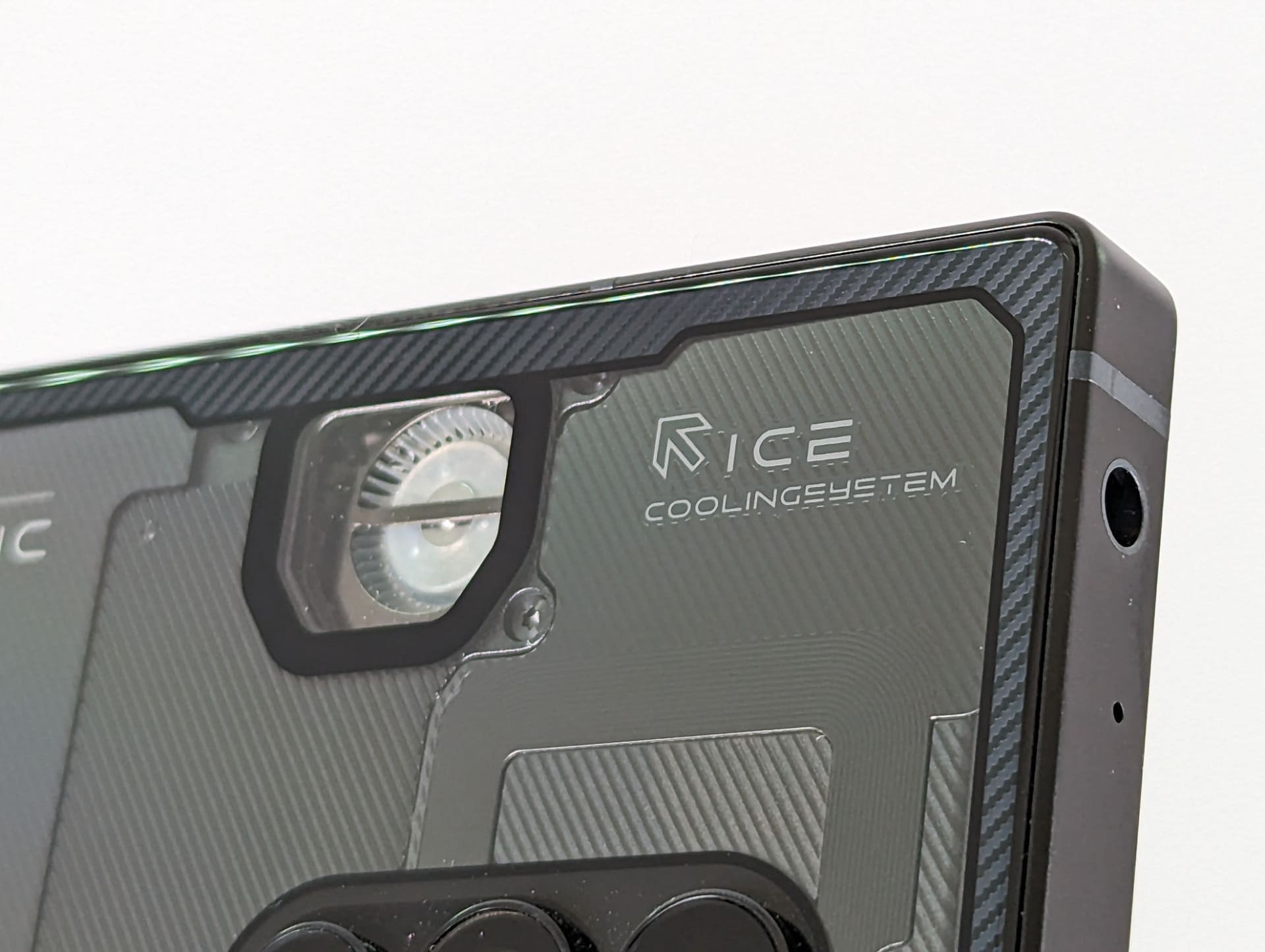 「Snapdragon 8 Gen 2」搭載