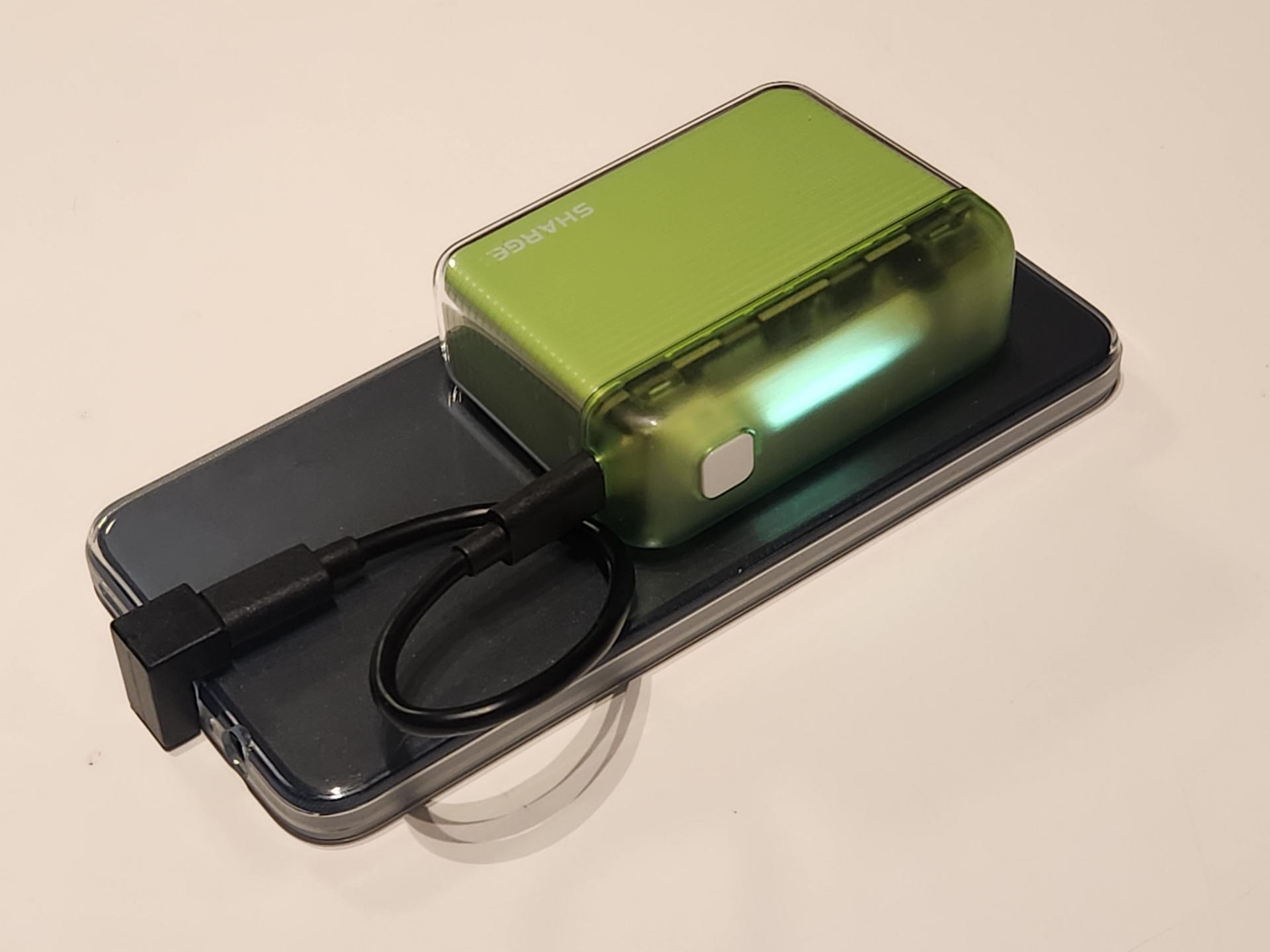 モバイルバッテリーひと握り型の場合はこれ