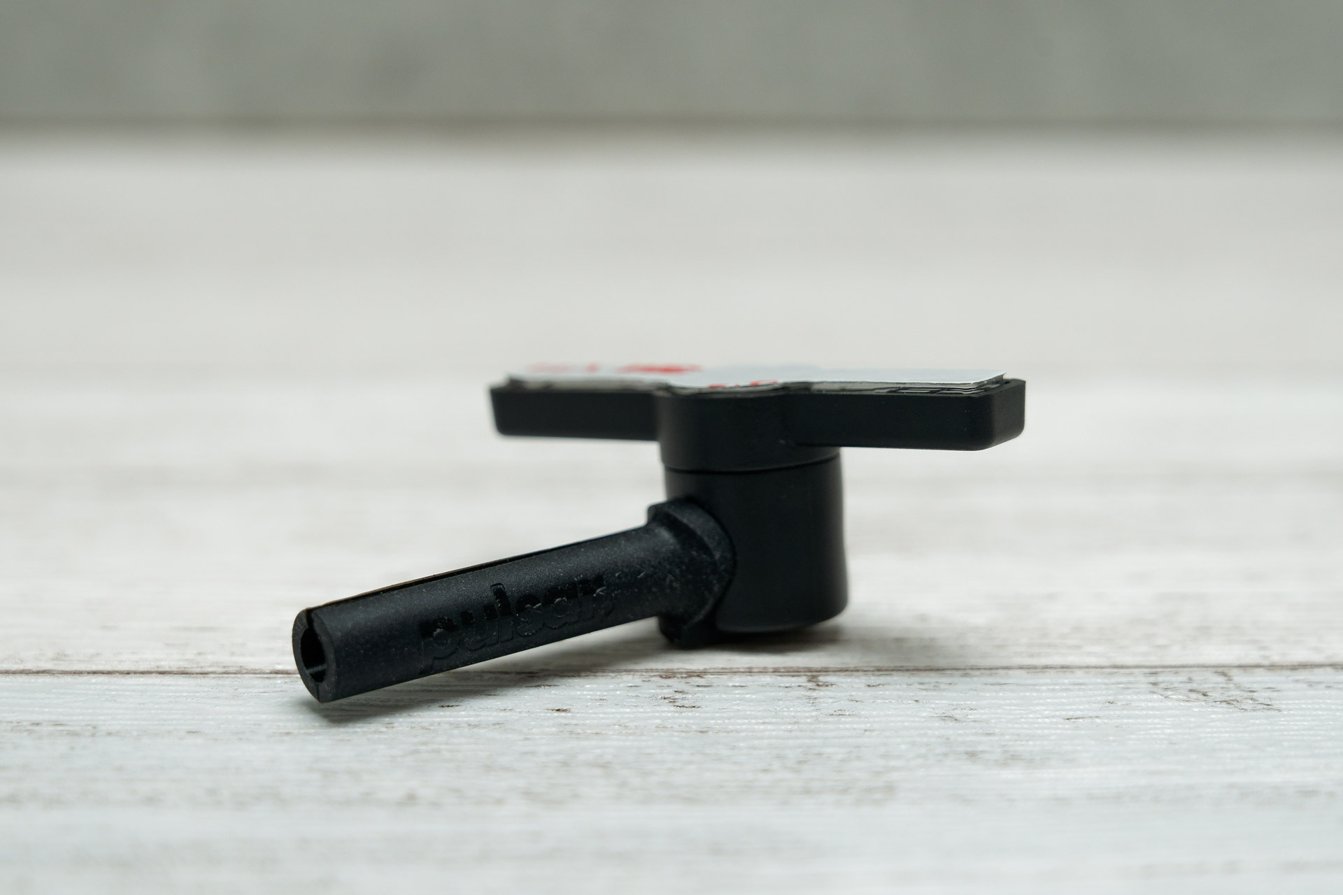 ホース状のケーブルホルダーと合体させたところ