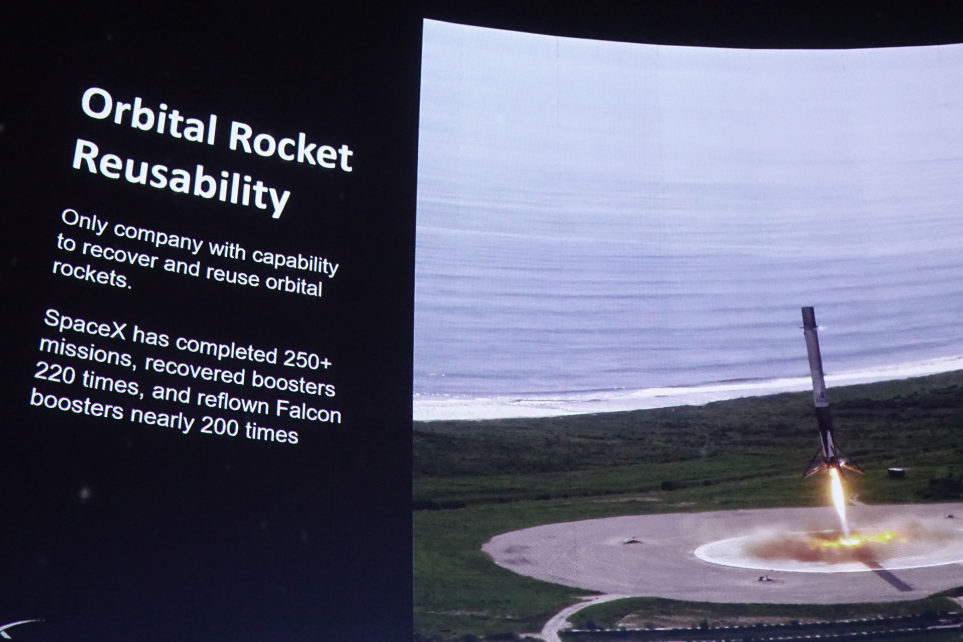 ロケットを再利用しながら打ち上げを進めている