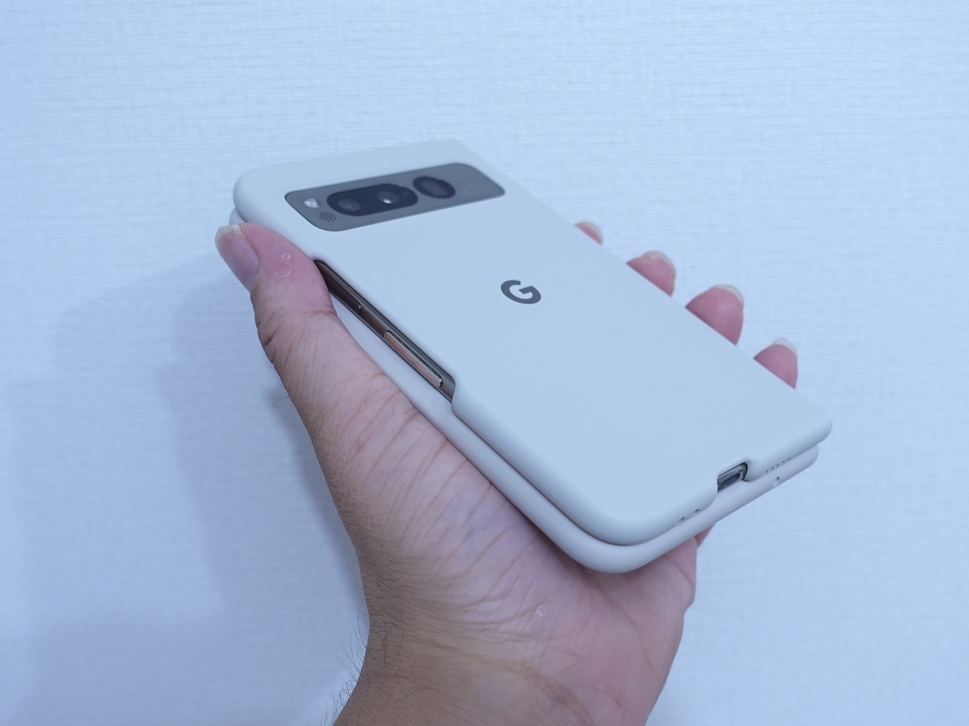 Google純正のケース