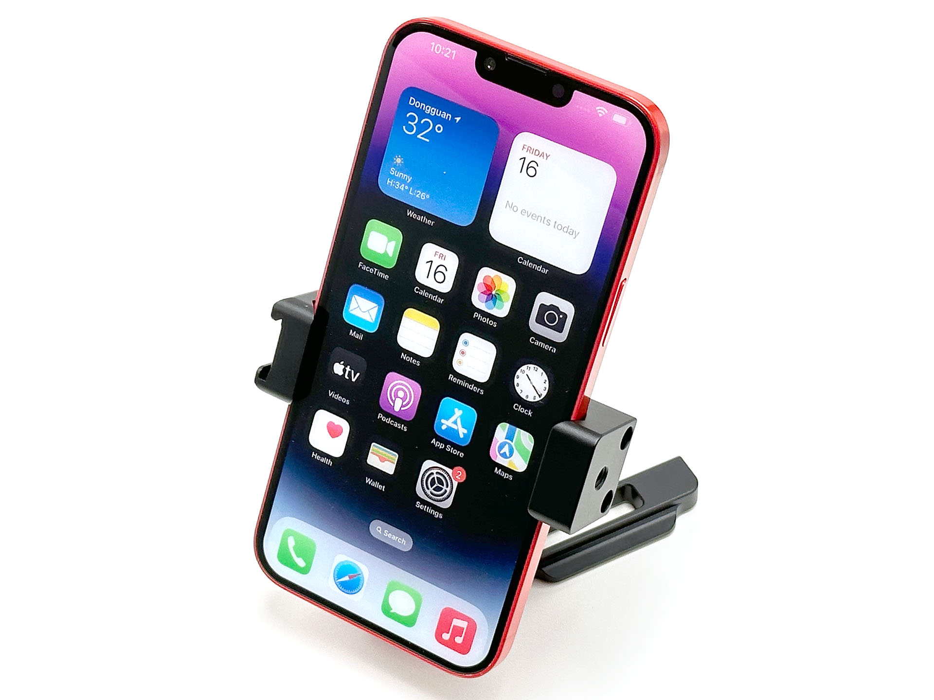 iPhone 14 Pro Maxと同サイズのモックアップをセットしてみた。安定感があり、タッチ操作もとくに問題なく行える。