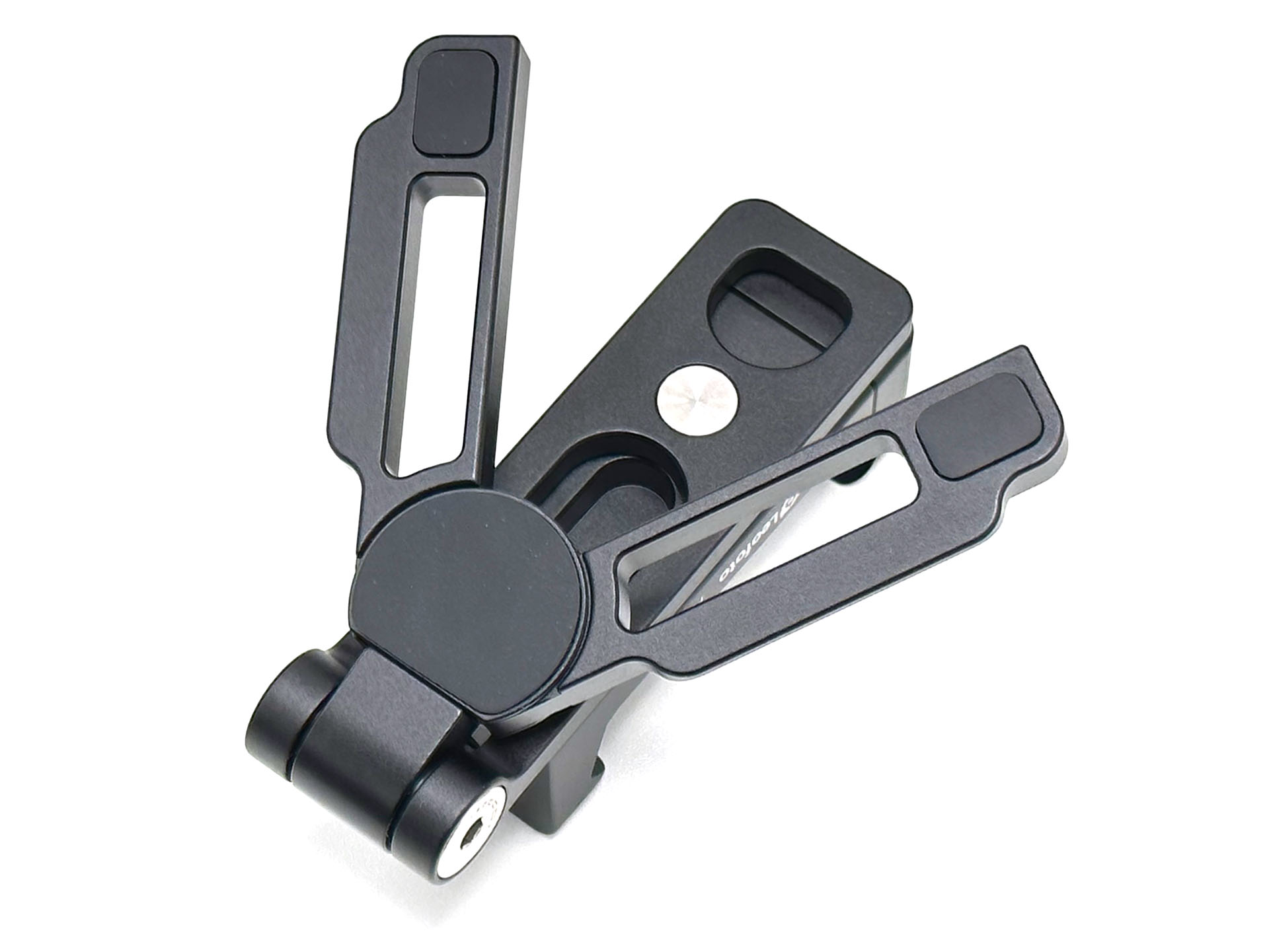 脚が机面に接する部分には3箇所に滑り止めのラバーがあり、これが安定性をもたらしている。