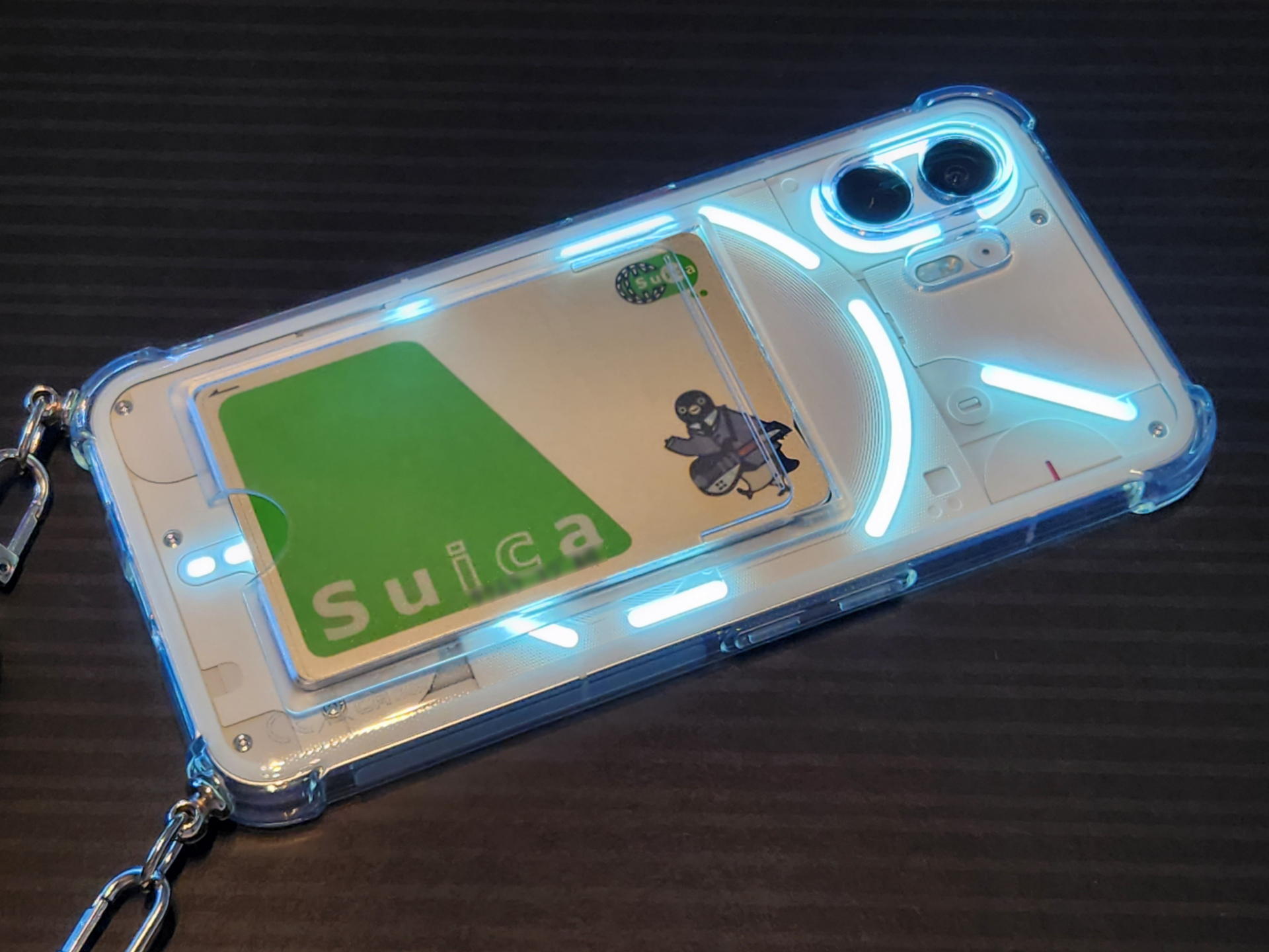 Suicaを差し入れてもGlyphインターフェイスの点灯する部分は最大でも20％くらい影響を受ける感じだった