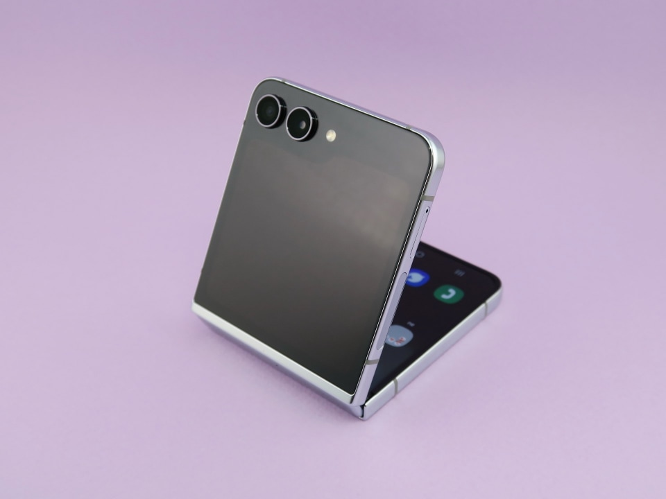 Galaxy Z Flip5、大きくなったフレックスウィンドウで楽しさ