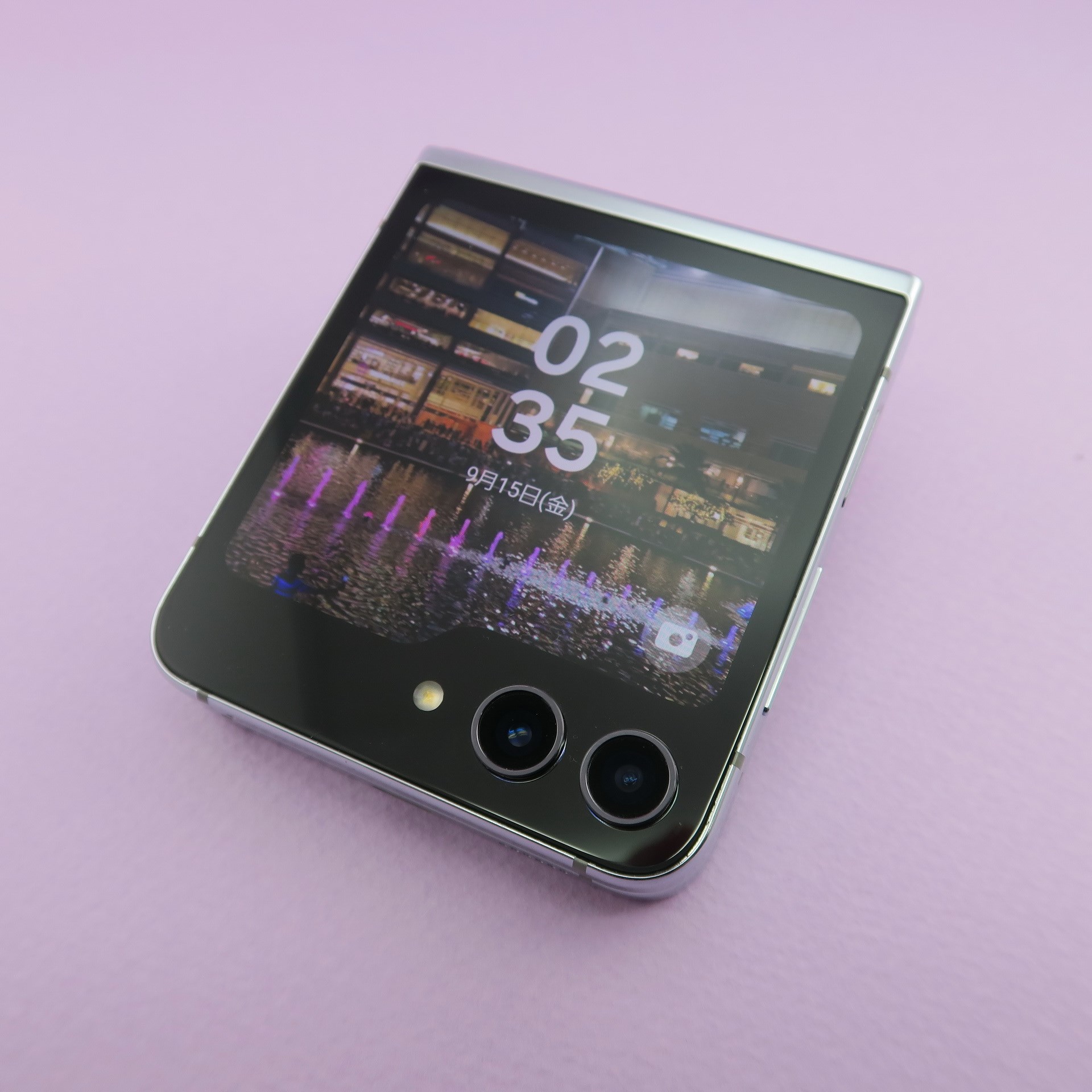 フレックスウィンドウの壁紙は自分で撮影した動画なども設定できる