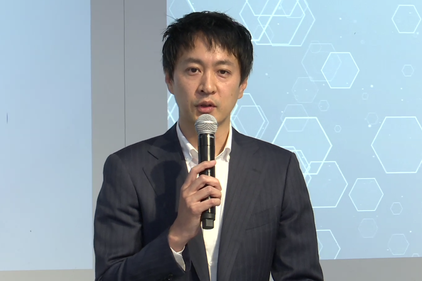 KDDI 技術統括本部 ネットワーク開発本部 ネットワークスライス開発部長の渡里 雅史氏
