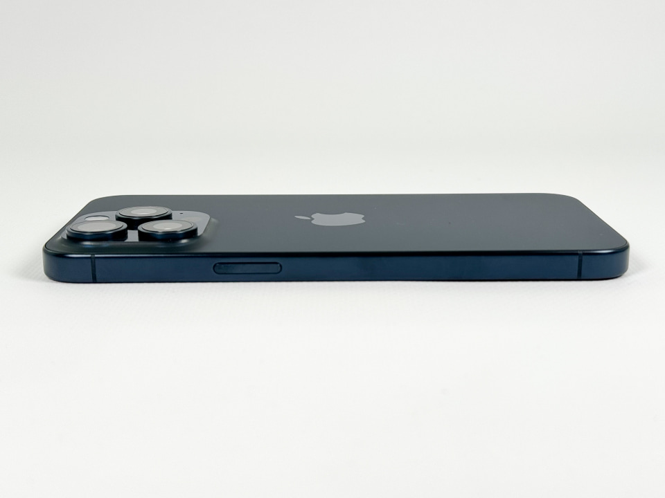 iPhone 15 Pro Max」実機レビュー、チタン素材の最上位モデルはどんな