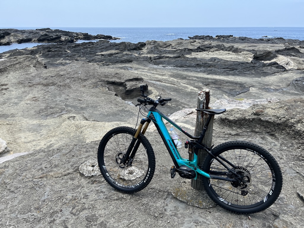 元の写真。海沿いで撮ったが、海や空の見え方がいまいち足りない。